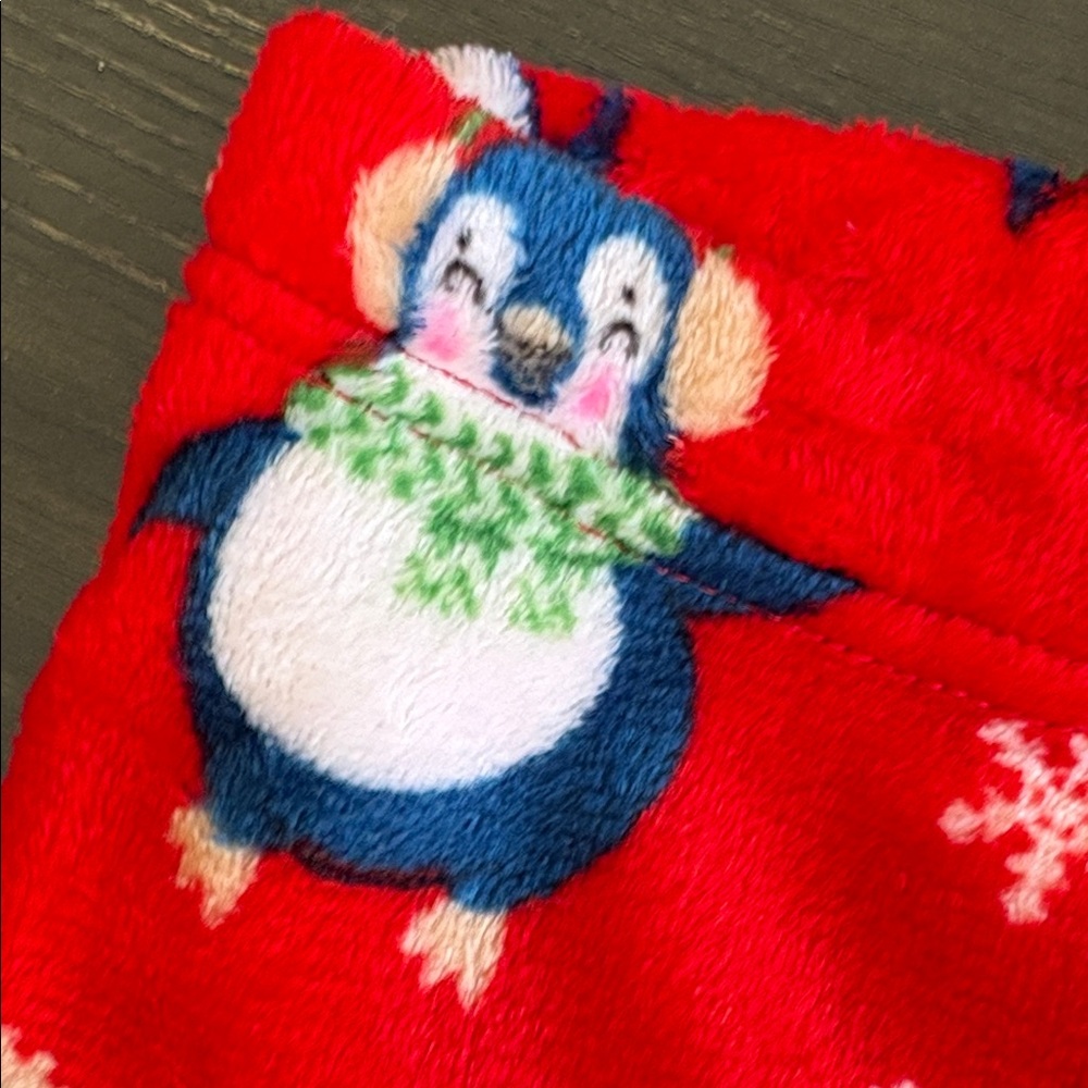 Red penguin pj shorts - Picture 3 of 3